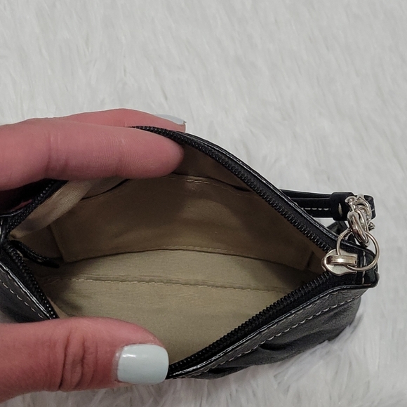 Coach wristlet - Picture 3 of 6